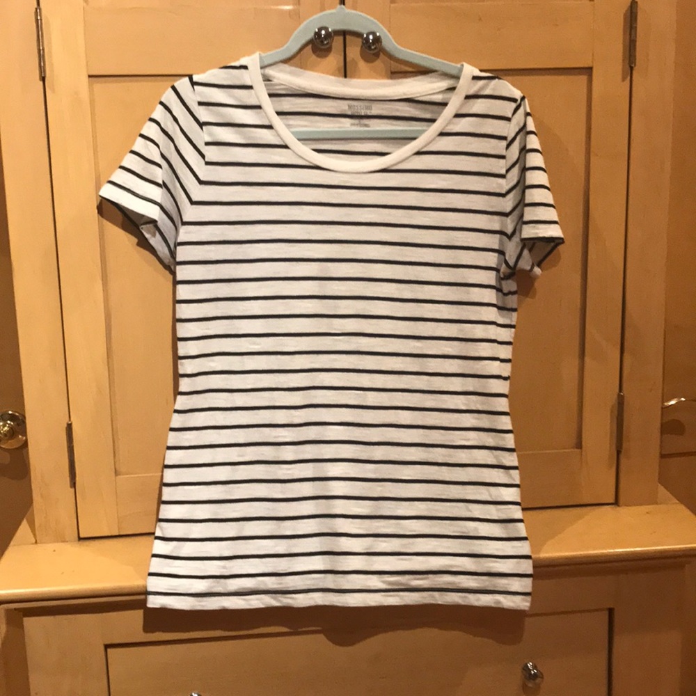 Basic striped tee perfect for anything